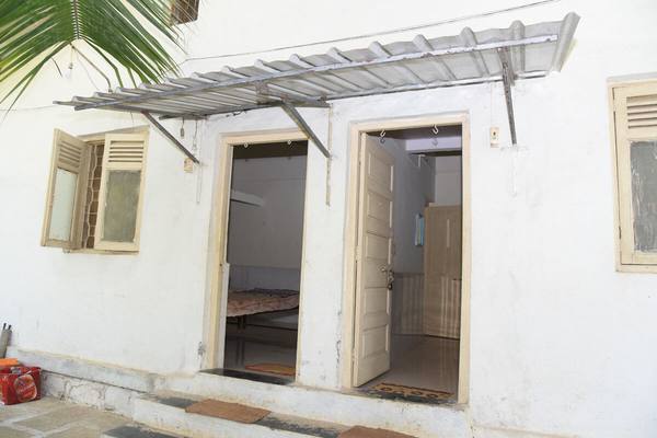 Verandah & dining at Shree Sateri Cottage