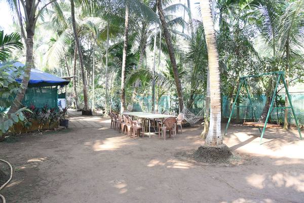 Cottage & garden at Shree Sateri Cottage
