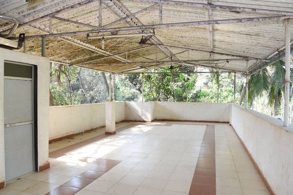 Verandah & dining at Shree Sateri Cottage